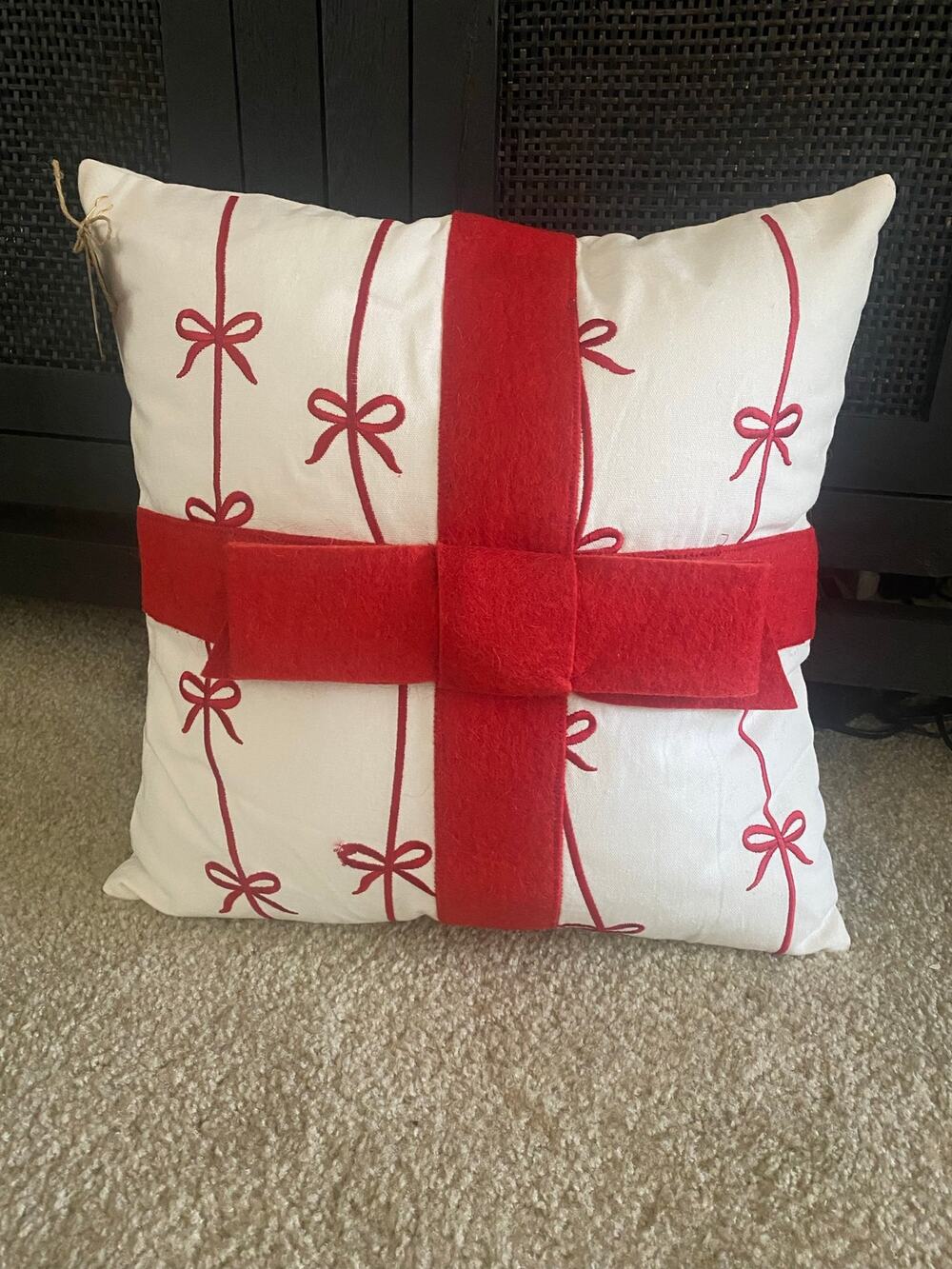Mud Pie Christmas Gift Present Throw Pillow 18x18 Red Bow Holiday Decor NWT